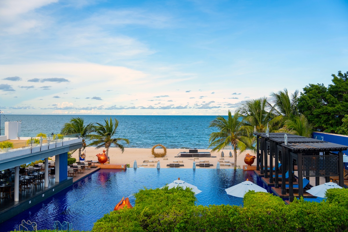 Ace of Hua Hin Resort เอซ ออฟ หัวหิน รีสอร์ท — Horizon-Edge Pool
