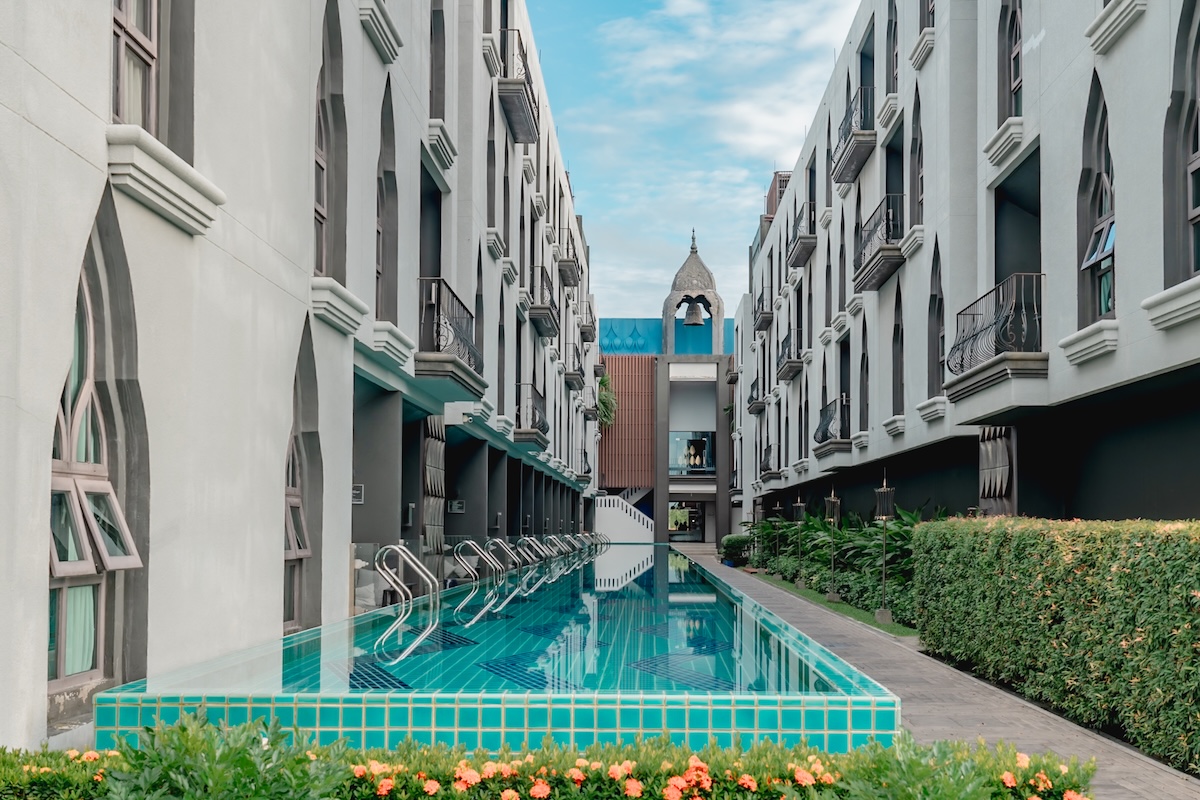 Aksorn Rayong, The Vitality Collection อักษร ระยอง เดอะ ไวทัลลิตี้ คอลเล็คชั่น — สระว่ายน้ำริมทะเล