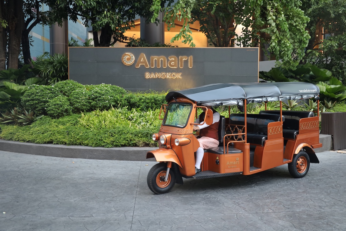 Amari Bangkok อมารี กรุงเทพ — รถตุ๊กตุ๊กไฟฟ้า