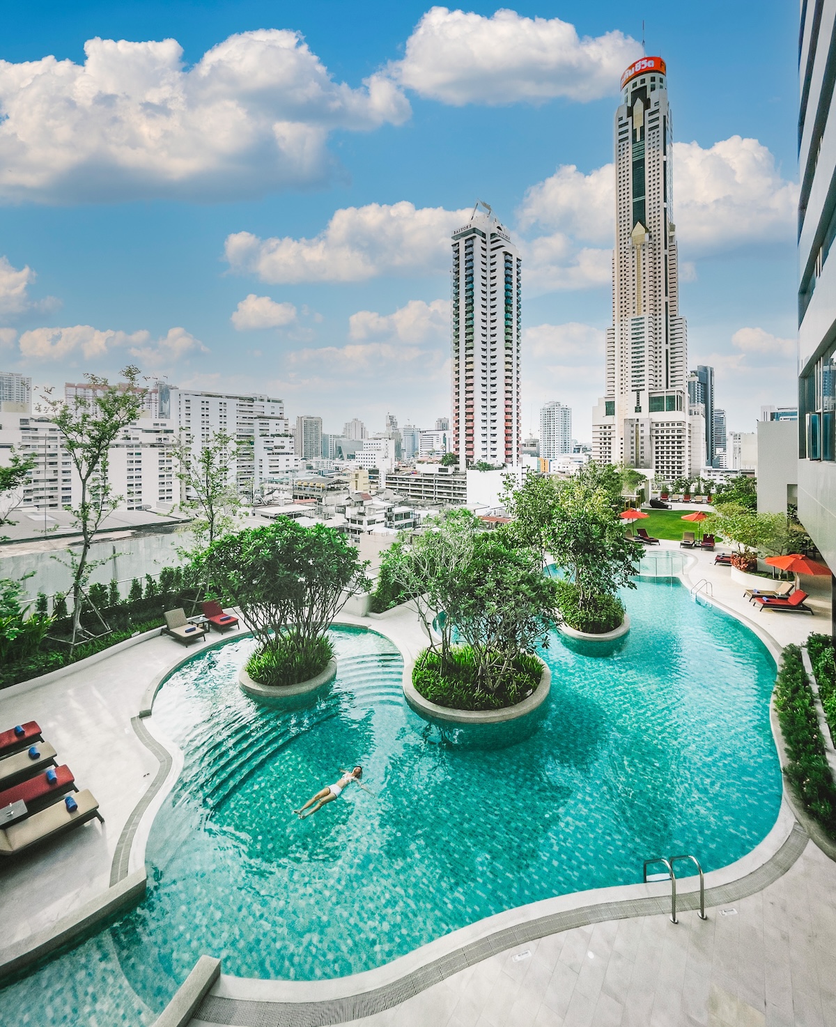 Amari Bangkok อมารี กรุงเทพ — สระว่ายน้ำ