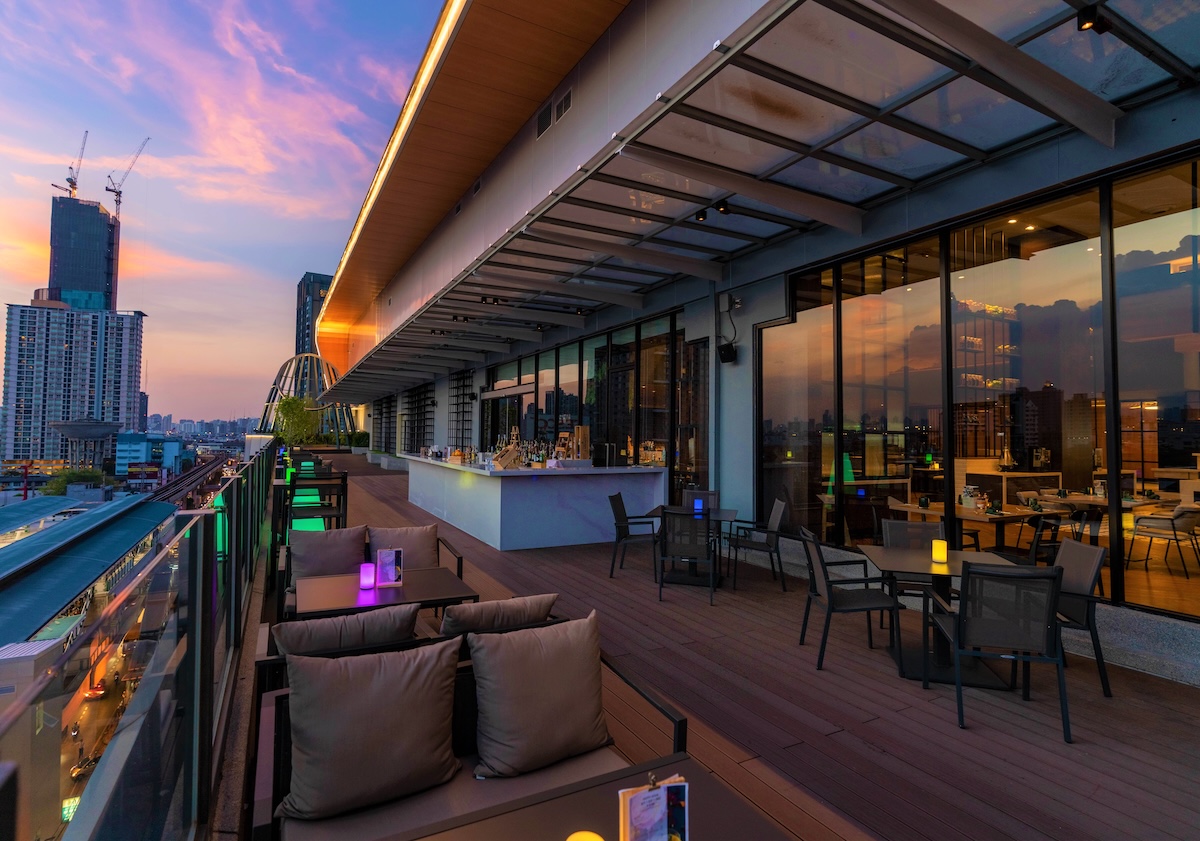 โรงแรมอวานี สุขุมวิท กรุงเทพฯ Avani Sukhumvit Bangkok Hotel — ระเบียง