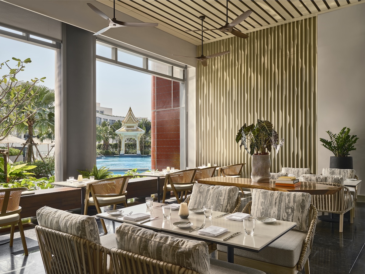 ชาเทรียม แกรนด์ กรุงเทพฯ Chatrium Grand Bangkok — ห้องอาหาร