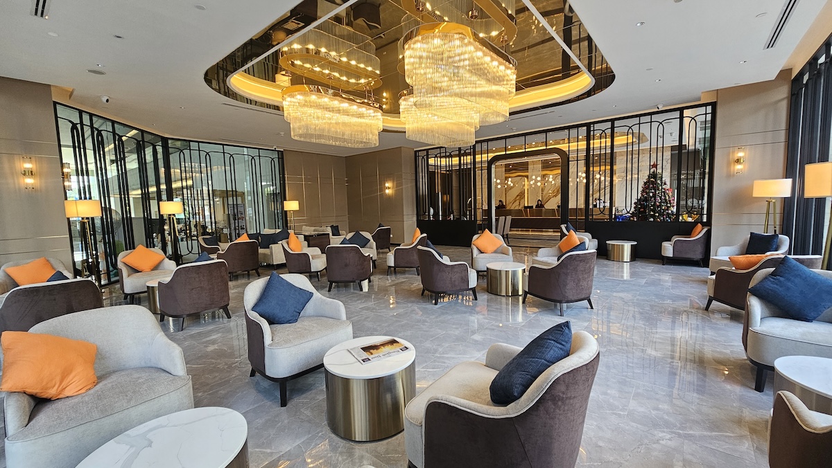 คอลัมน์ แบงค็อก โฮเทล Column Bangkok Hotel — ล็อบบี้