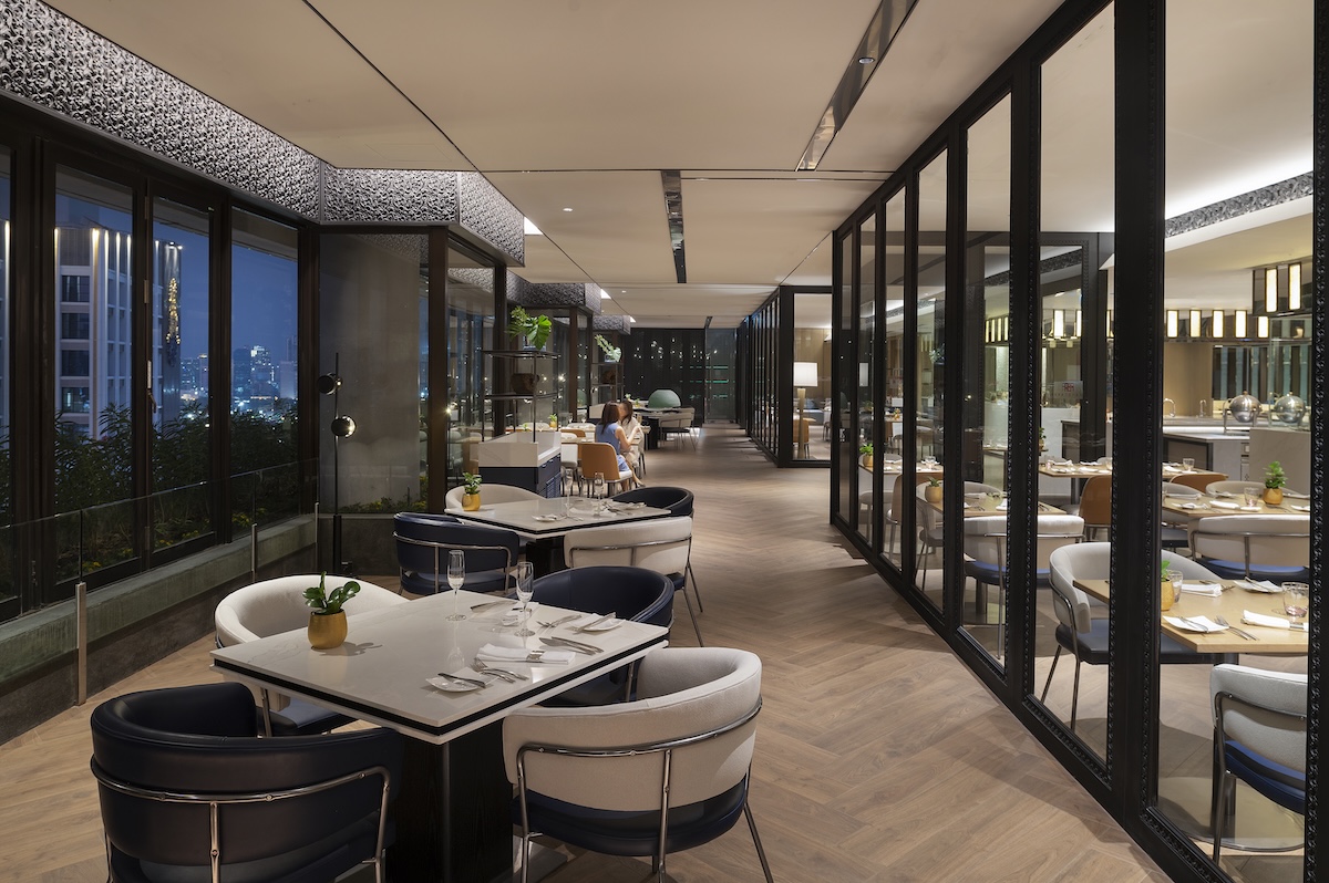 โรงแรมคราวน์ พลาซ่า กรุงเทพฯ ลุมพินี พาร์ค Crowne Plaza Bangkok Lumpini Park — ห้องอาหาร