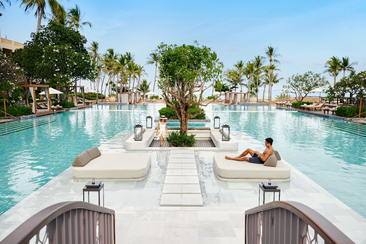 ดุสิตธานี หัวหิน Dusit Thani Hua Hin — สระว่ายน้ำ