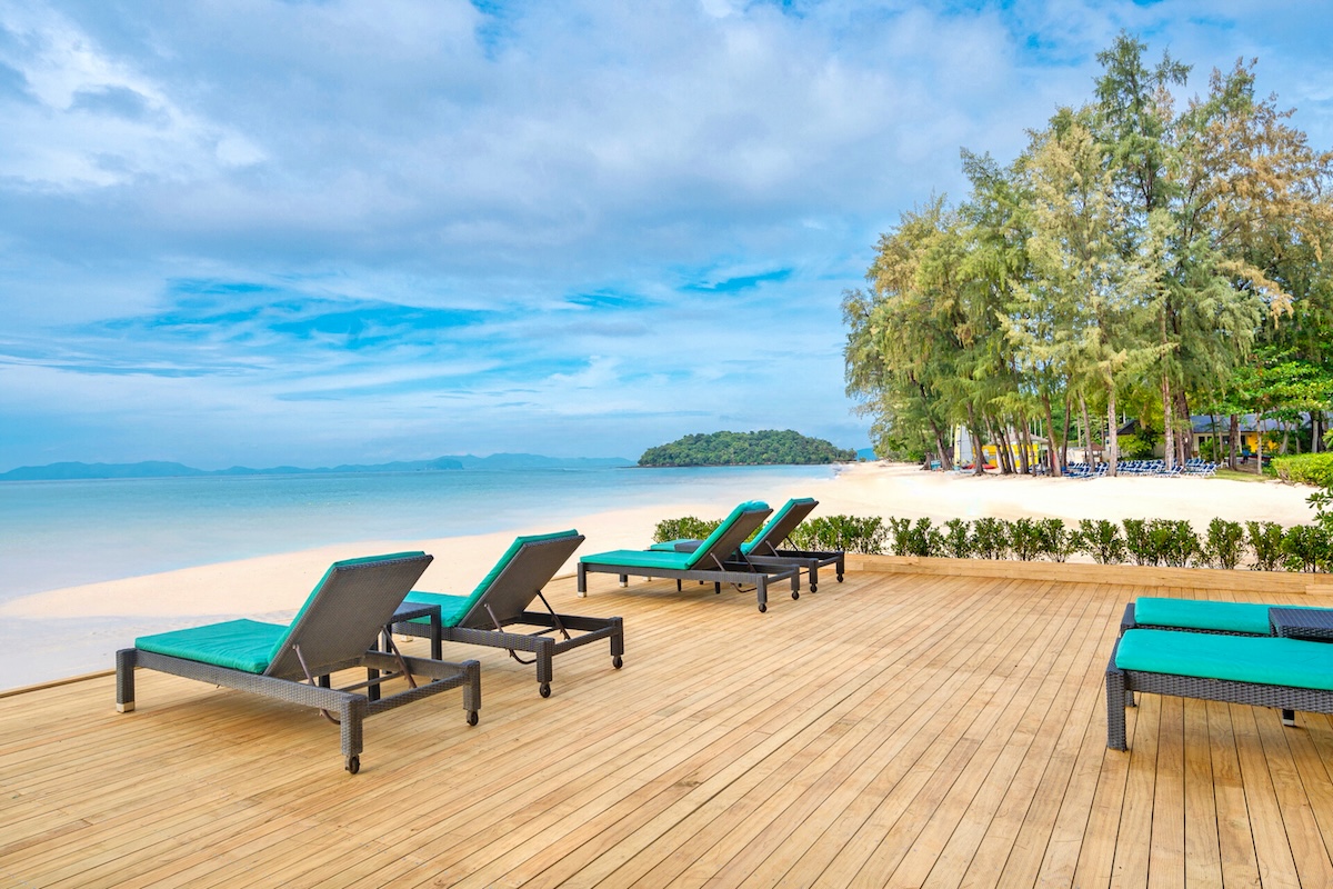 ดุสิตธานี กระบี่ บีช รีสอร์ต Dusit Thani Krabi Beach Resort — ชายหาด