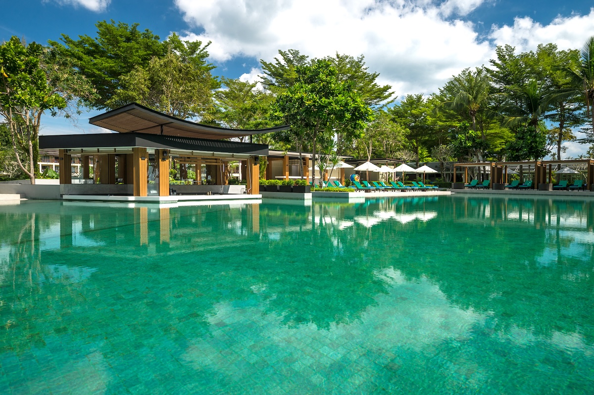 ดุสิตธานี กระบี่ บีช รีสอร์ต Dusit Thani Krabi Beach Resort — สระว่ายน้ำ