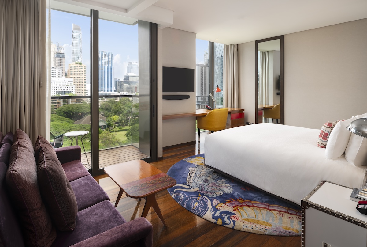โรงแรมอินดิโก้ กรุงเทพ ถนนวิทยุ Hotel Indigo Bangkok Wireless Road by IHG — ห้องนอนสวีท