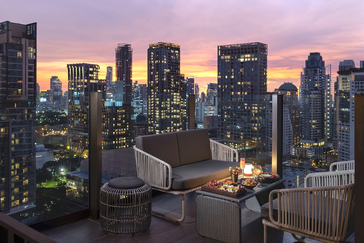 โรงแรมอินดิโก้ กรุงเทพ ถนนวิทยุ Hotel Indigo Bangkok Wireless Road by IHG — พื้นที่รับประทานอาหาร