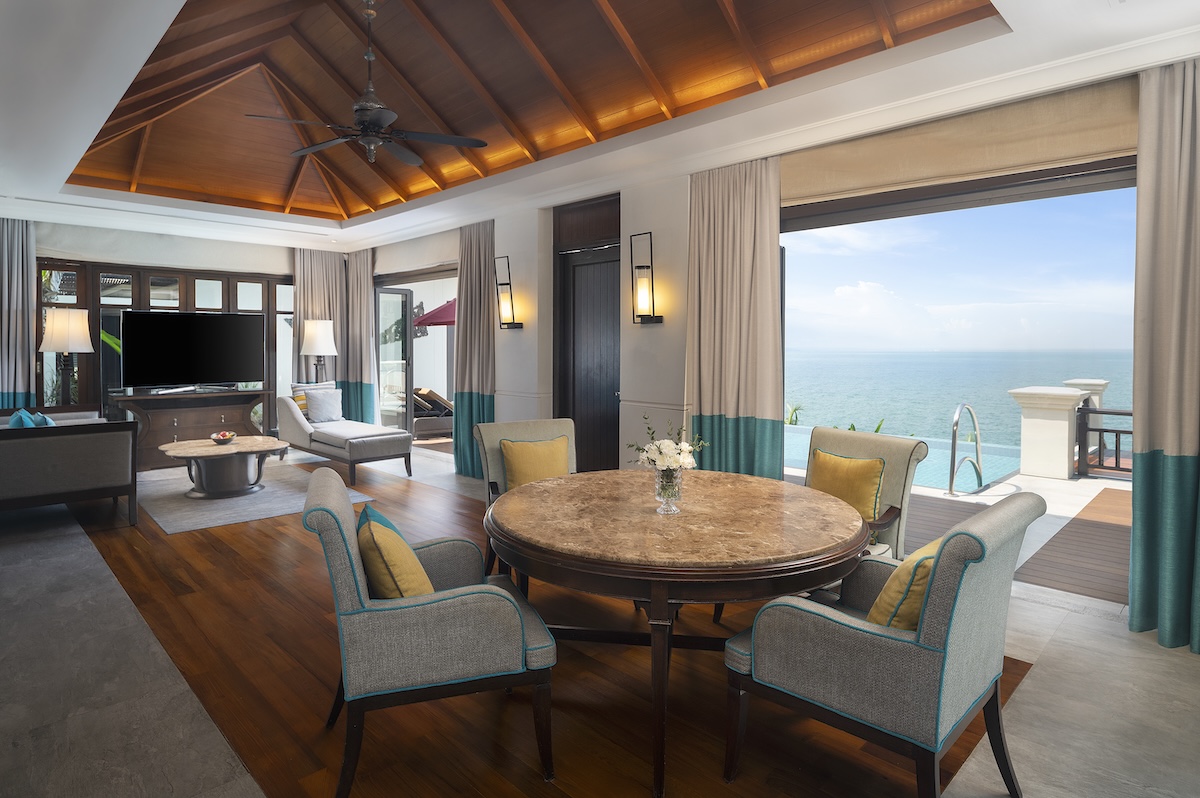 อินเตอร์คอนติเนนตัล พัทยา รีสอร์ท InterContinental Pattaya Resort — ห้องนอนวิลลา