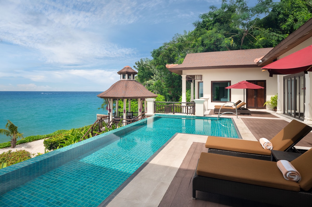 อินเตอร์คอนติเนนตัล พัทยา รีสอร์ท InterContinental Pattaya Resort — ภายนอกพูลวิลลา