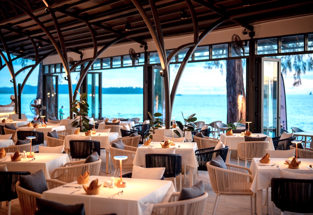 เขาหลัก เอมเมอรัลด์ บีช รีสอร์ต แอนด์ สปา Khaolak Emerald Beach Resort & Spa — ห้องอาหาร