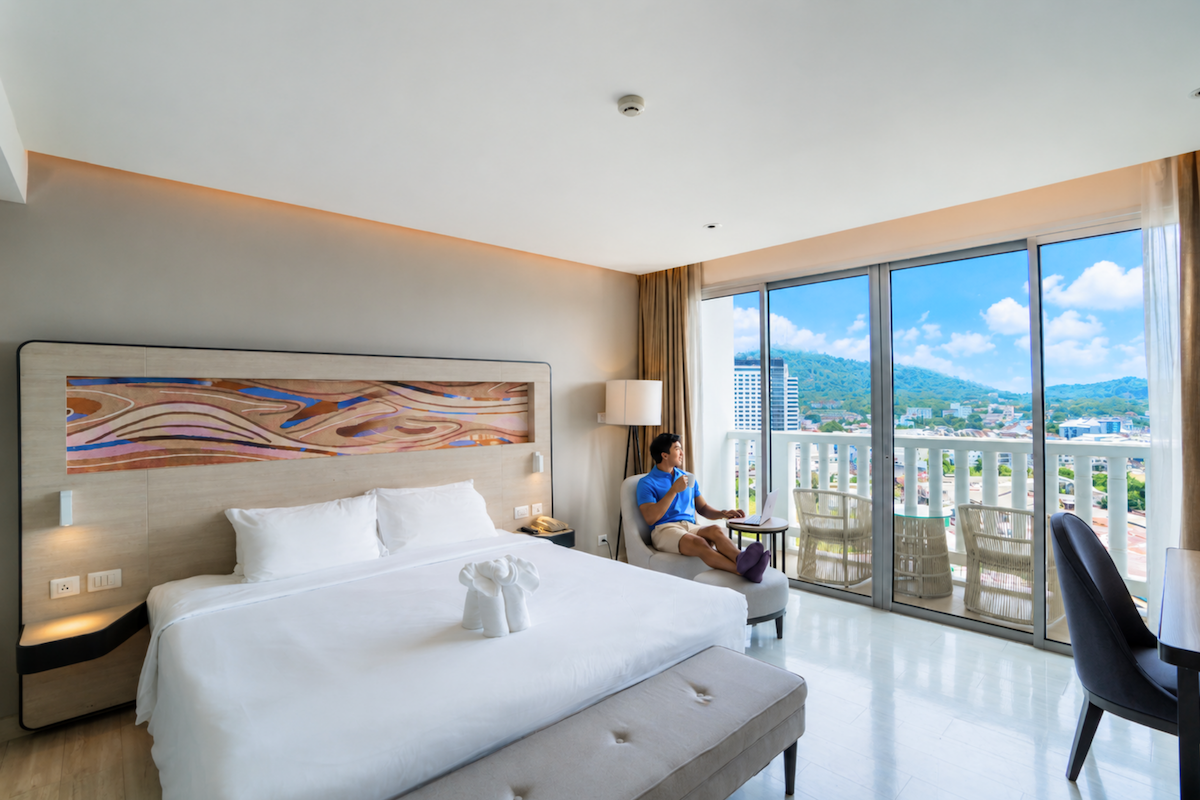 โรงแรมโนโวเทล ภูเก็ต ซิตี้ โภคีธรา Novotel Phuket City Phokeethra — ห้องนอน