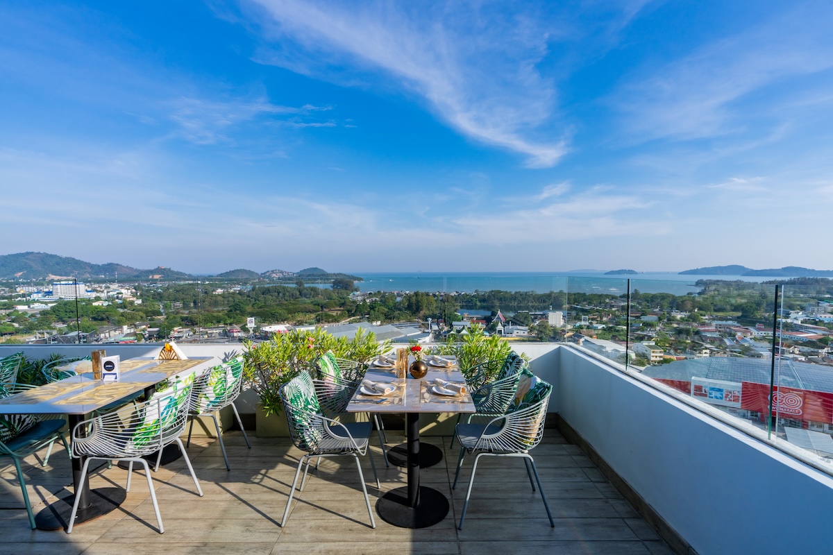 โรงแรมโนโวเทล ภูเก็ต ซิตี้ โภคีธรา Novotel Phuket City Phokeethra — ห้องอาหาร