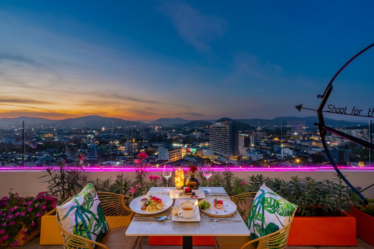 โรงแรมโนโวเทล ภูเก็ต ซิตี้ โภคีธรา Novotel Phuket City Phokeethra — ห้องอาหาร