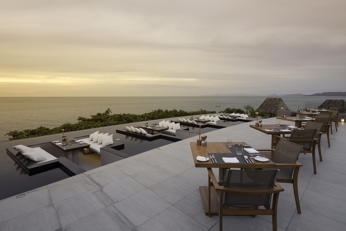 ศิลาวดี พูล สปา รีสอร์ท Silavadee Pool Spa Resort — Star Rooftop Bar