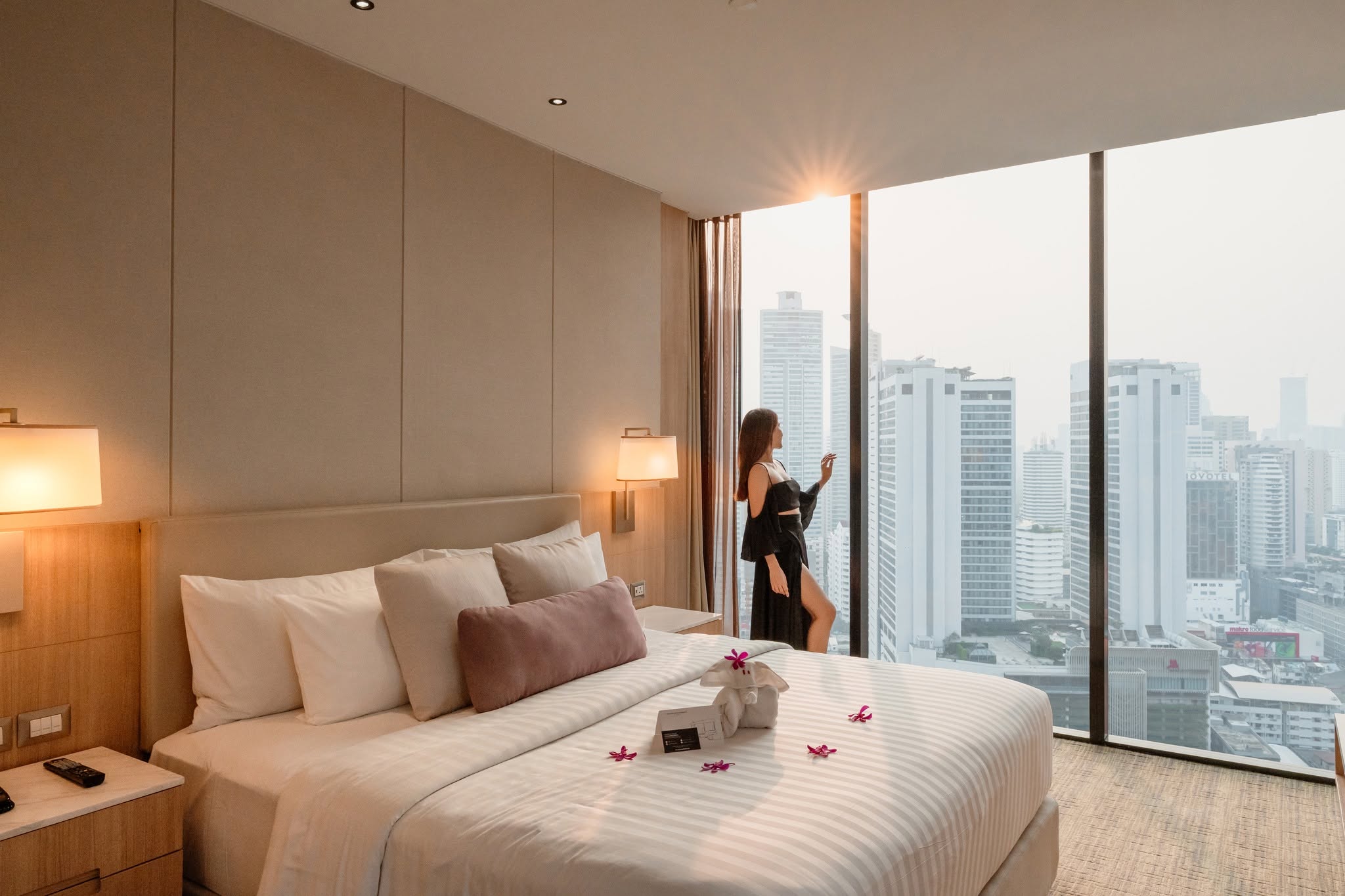 สกายวิว โฮเทล กรุงเทพฯ เอ็ม ดิสทริคท์ SKYVIEW Hotel Bangkok EM District — ห้องนอน