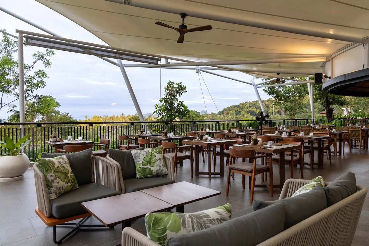โรงแรมวารานา กระบี่ Varana Hotel – The Wellcation Experience — ห้องอาหาร
