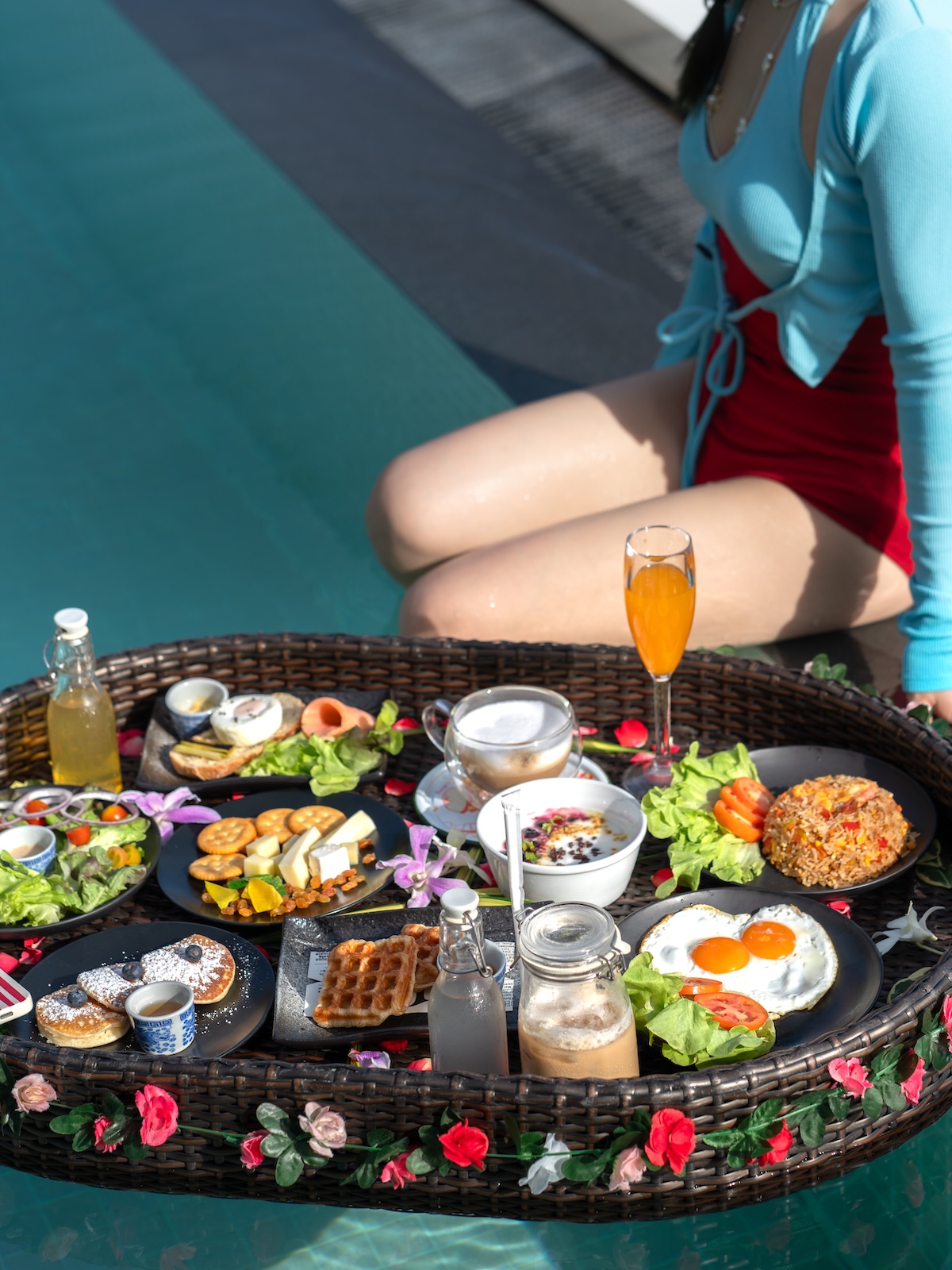 วิลล่า ทานตะวัน รีสอร์ท Villa Tantawan Resort Phuket — ห้องอาหาร